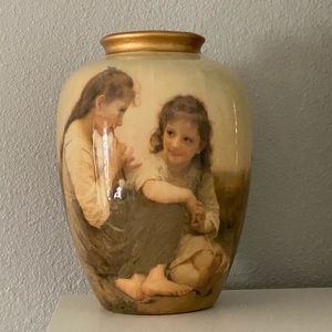 House of Lloyd vintage the sisters vase